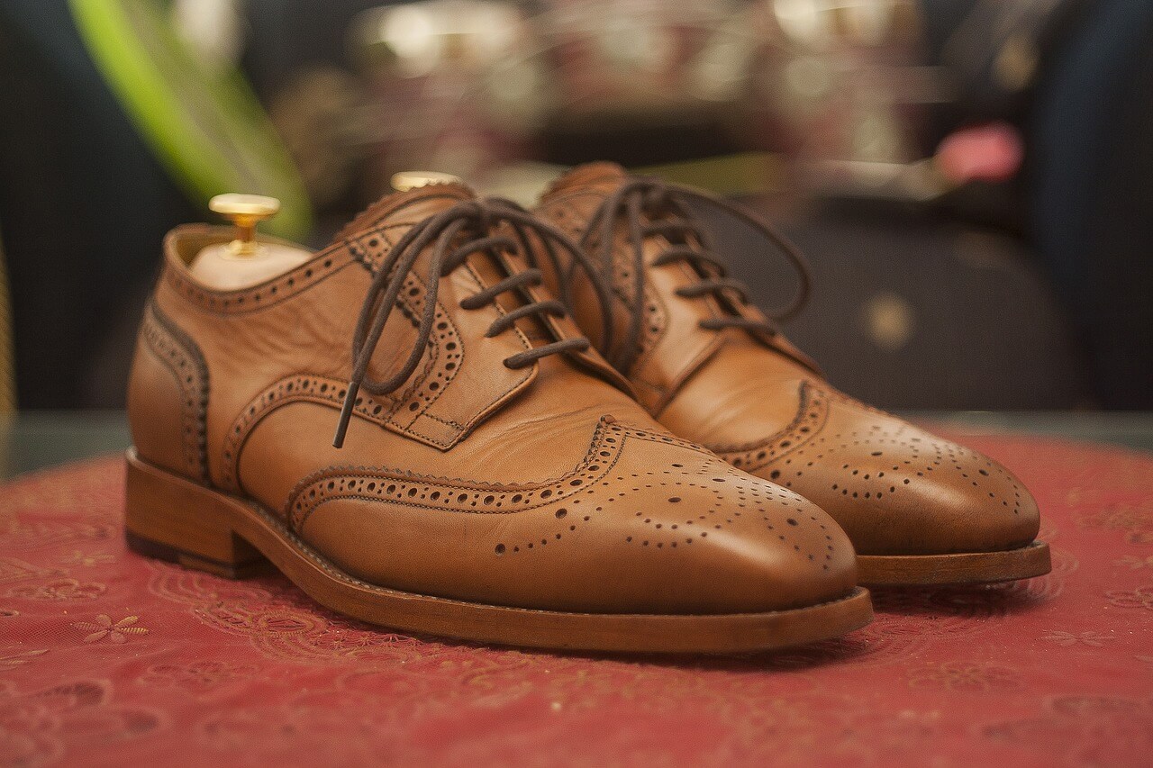 wingtip, dress shoes, leather shoes-1684700.jpg